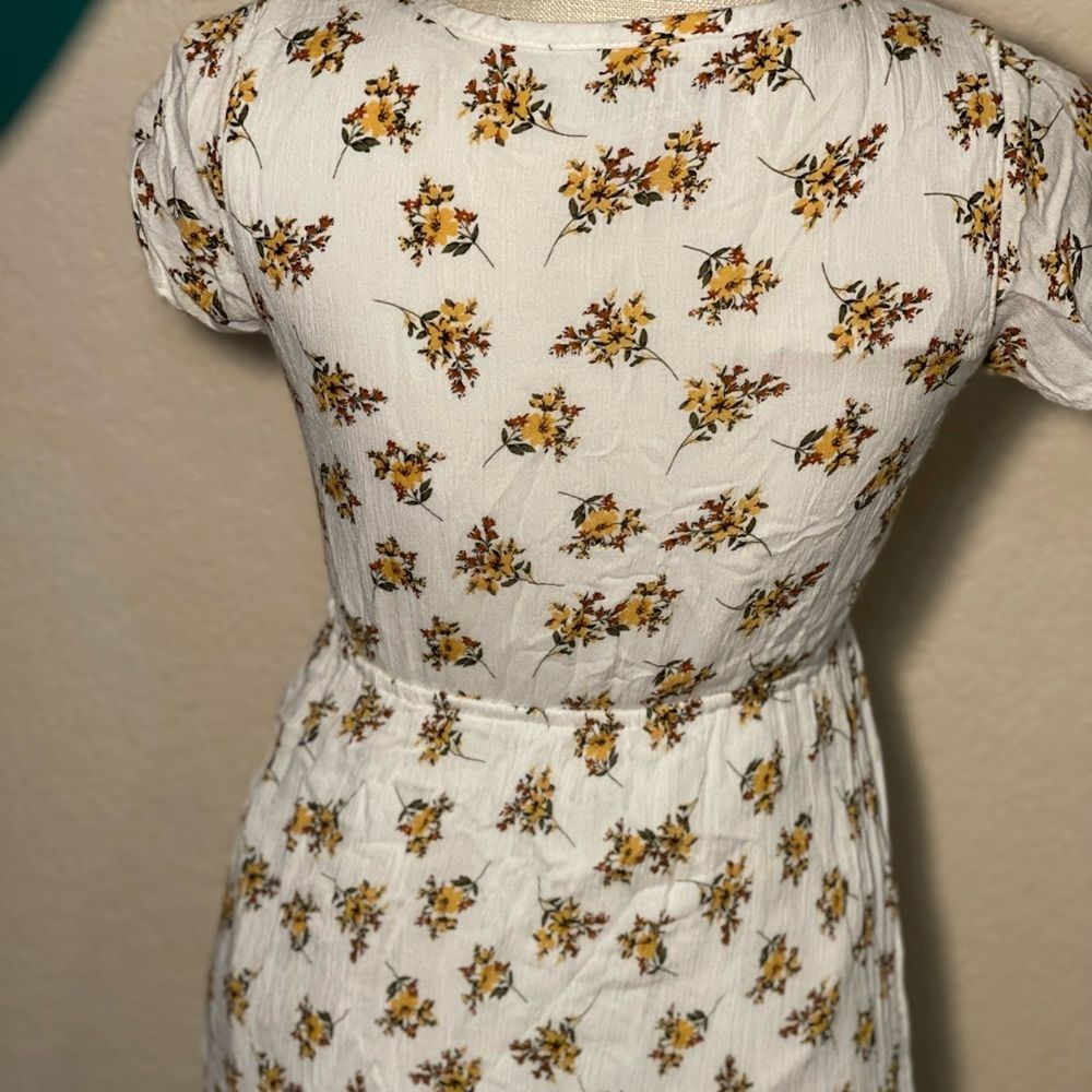 Spring Dress - Picture 2 of 2